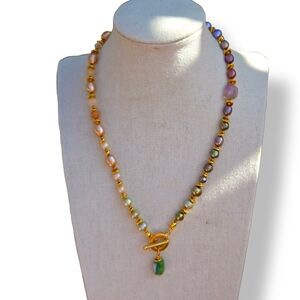 Freshwater Pearl And Emerald Front Toggle Gemstone Necklace. Hombre Multicolor